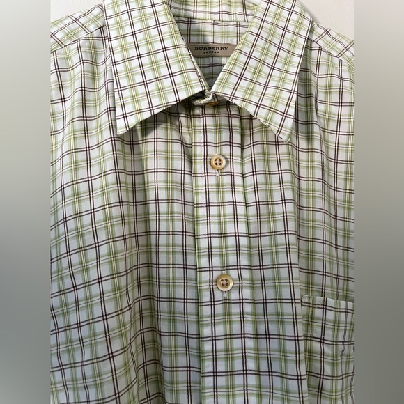 LIKE NEW CONDITION BURBERRY PLAID SHIRT SIZE LARGE - Picture 5 of 9